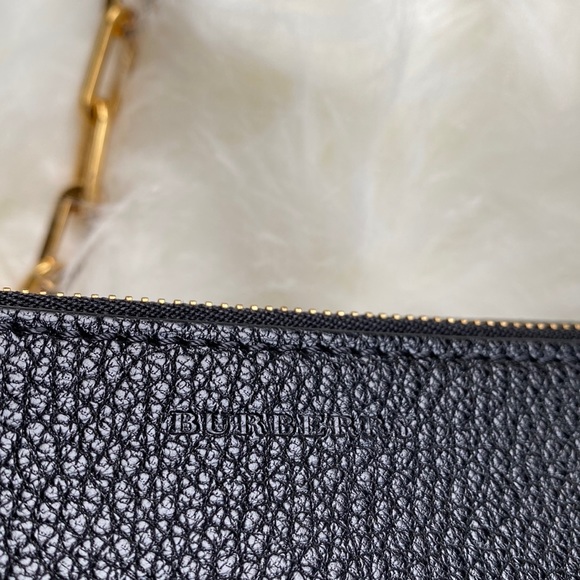 Burberry half moon shoulder bag - Picture 2 of 10